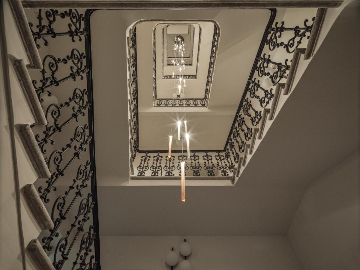 The Julius Prague Hotel Luaran gambar Staircase